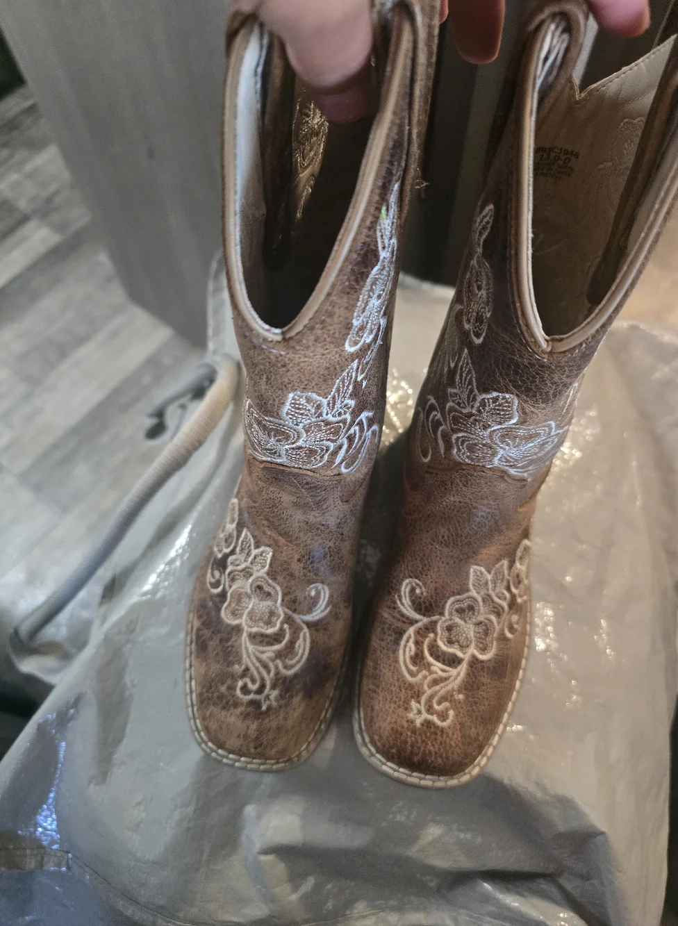 Shyanne Brown Leather Western Boots with White Floral Embroidery Little Girls - Picture 3 of 7
